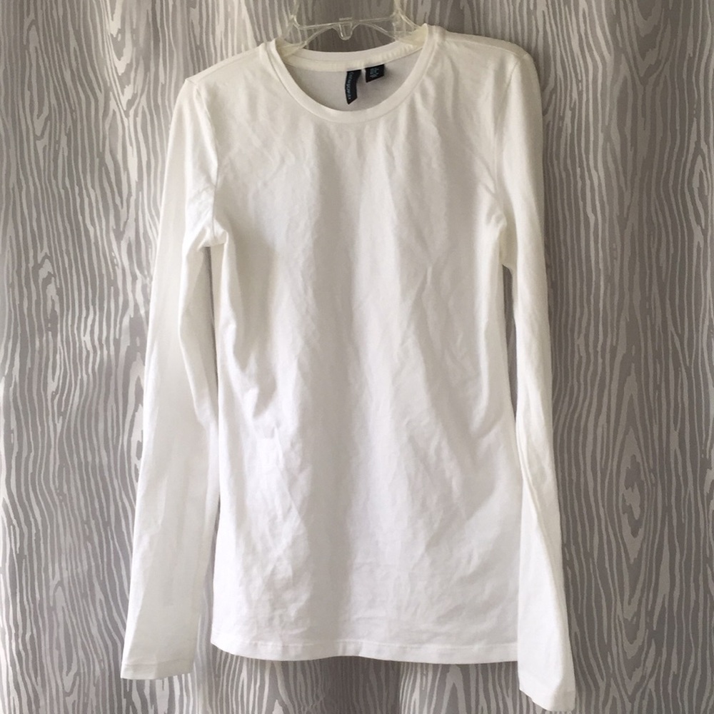 Stretchy long sleeve tee
